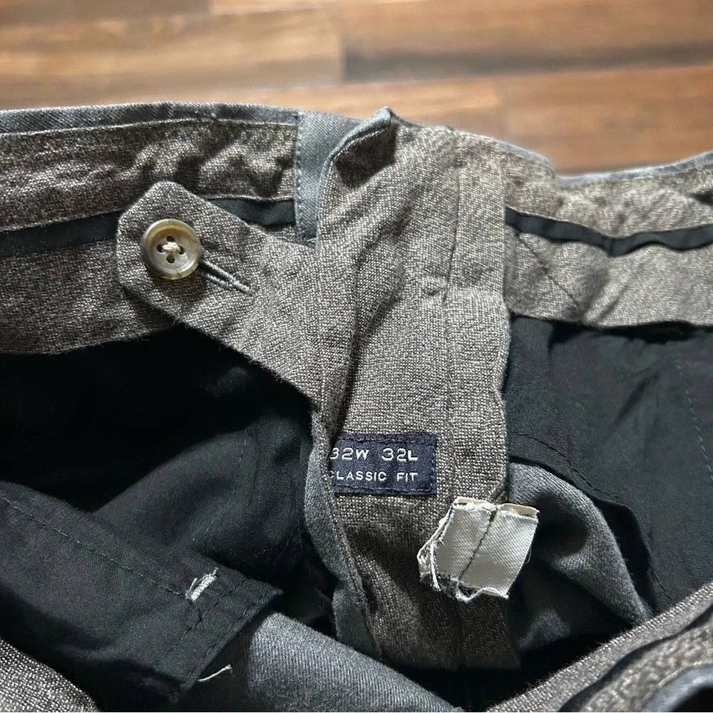 32x30‎ J Crew Men’s Dress Pants Classic Fit Gray tag states 32x32 Straight
